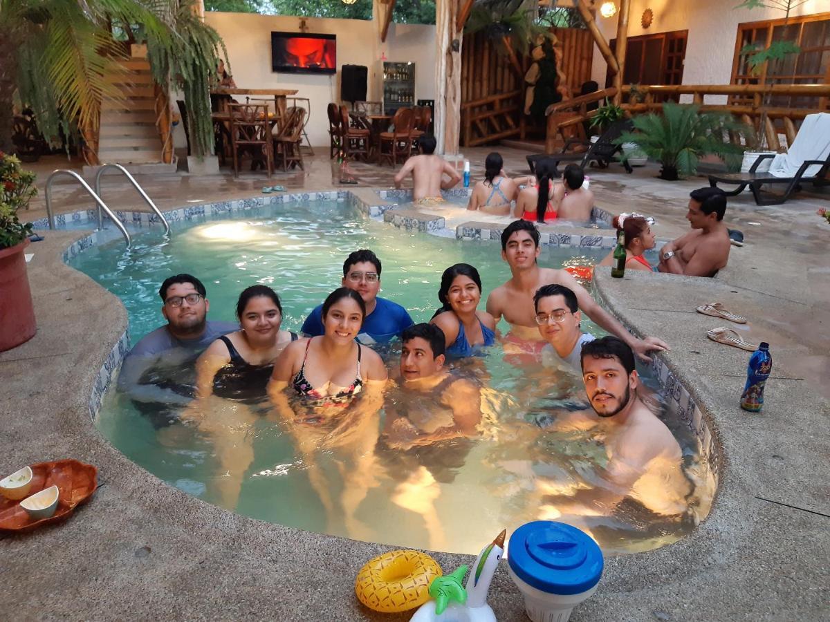 Weekendhostal Montañita Eksteriør bilde